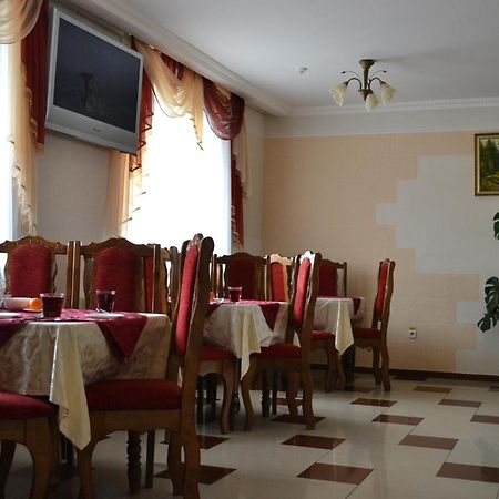 Lileya Hotel Polyana  Luaran gambar