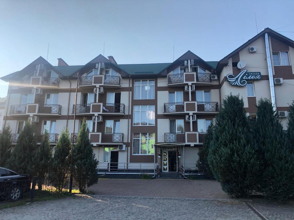 Lileya Hotel Polyana  Luaran gambar