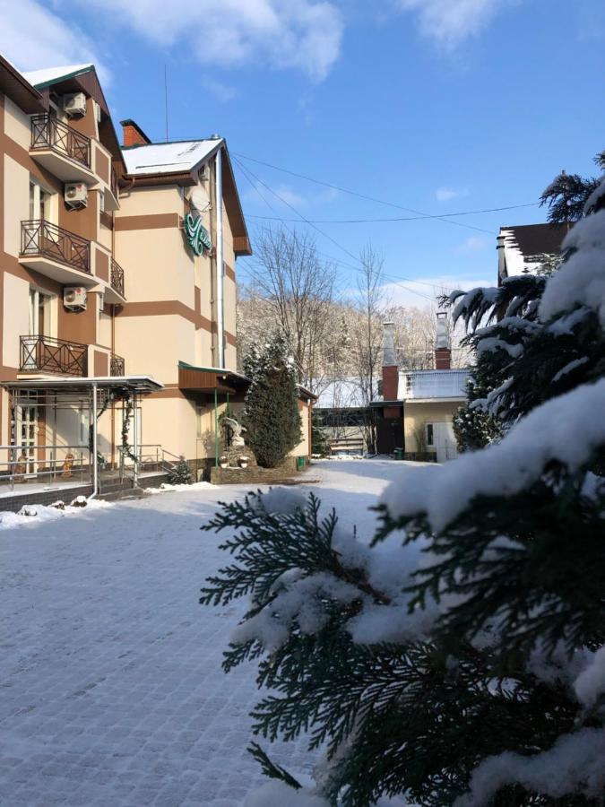 Lileya Hotel Polyana  Luaran gambar
