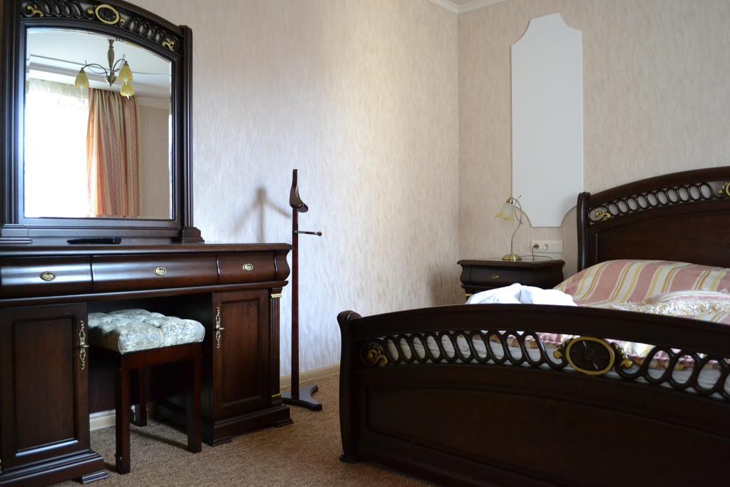 Lileya Hotel Polyana  Luaran gambar