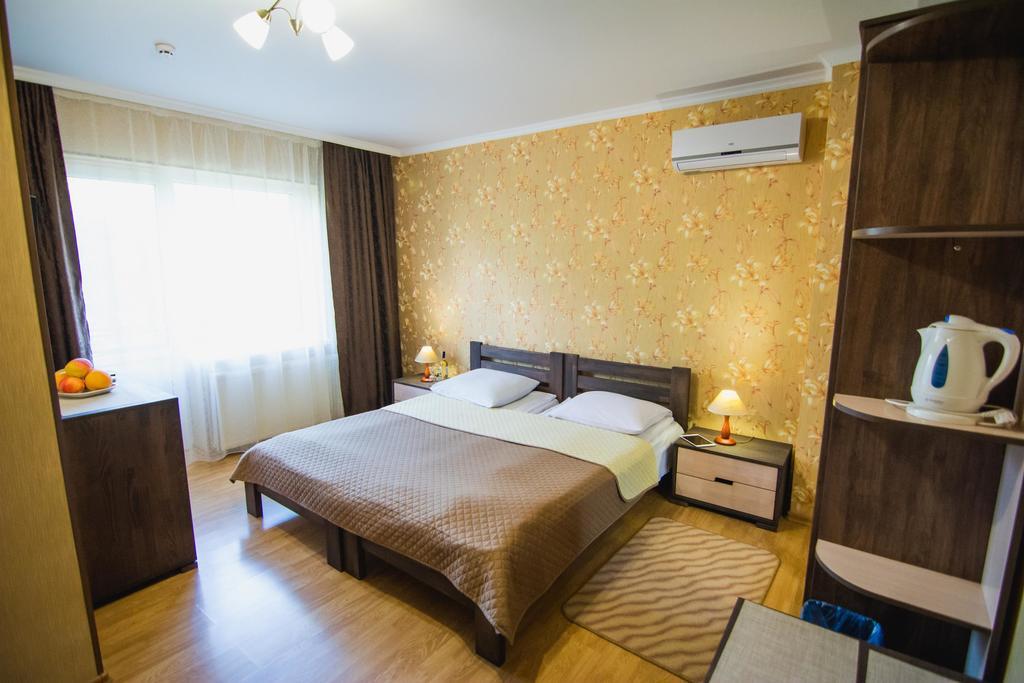 Lileya Hotel Polyana  Luaran gambar